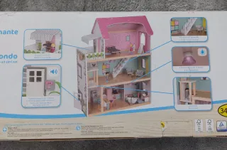 Casa de muñecas de madera