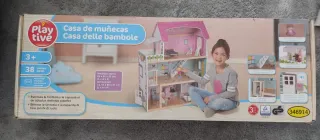 Casa de muñecas de madera