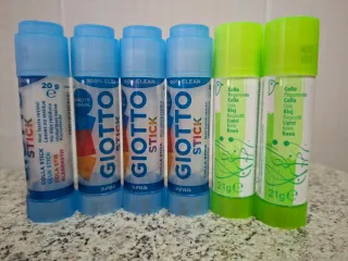Set 6 pezzi colla stick Giotto