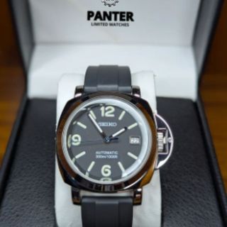 Reloj SEIKO CUSTOM PAN NEGRO BLANCO Y AZUL OSCURO