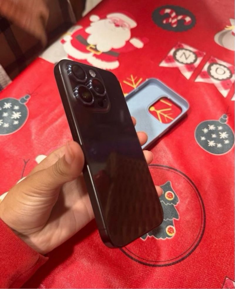 iPhone 15 Pro 256GB Gris - Pantalla Fisurada afbeelding 6