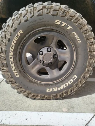 4 llantas + 4 neumaticos