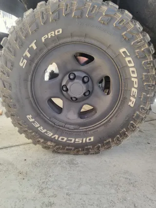 4 llantas + 4 neumaticos