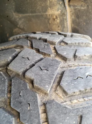 4 llantas + 4 neumaticos