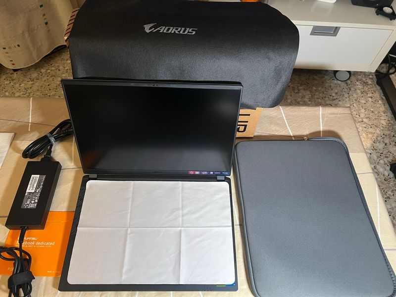 AORUS 16X i7 RTX4060 | Impecable 1 Mes afbeelding 4