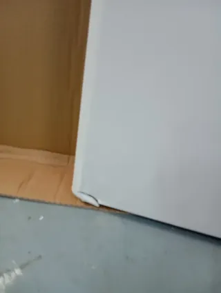 Mesa plegable blanca de plástico