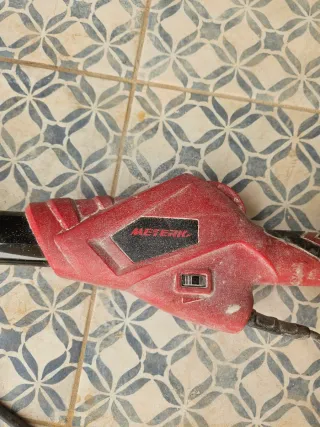 Lijadora orbital con manguera y aspirador  alquile