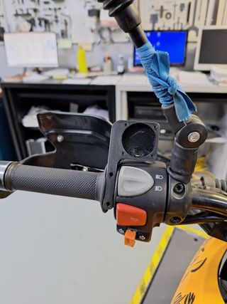 Mando multimedia y GPS BMW