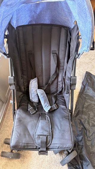 Cochecito de bebé azul