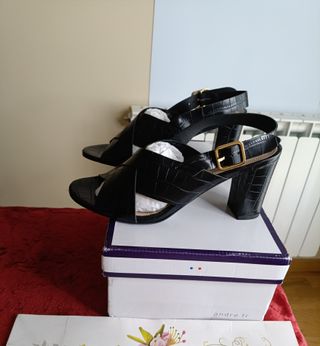 Sandalias negras piel ANDRÉ T.39
