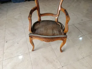 Sillas de madera con tapicería 6 con 300€