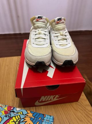 Nike Waffle Debut Beige/Blanco Originales