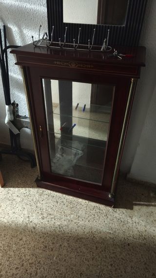 Vitrina Clásica Madera y Cristal