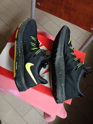 Scarpe Nike Running Uomo Nero/Giallo numero 43