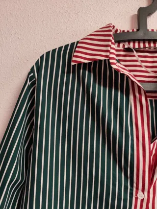 Camisa de chica talla S oversize de zara.