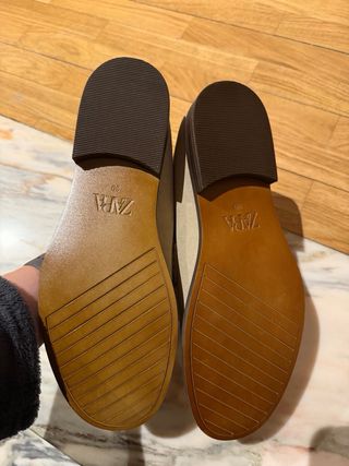 Mocasines de piel Zara beige