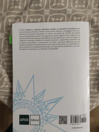 Procesos y contextos educativos