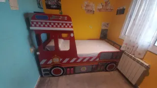 Cama infantil doble - camión bomberos