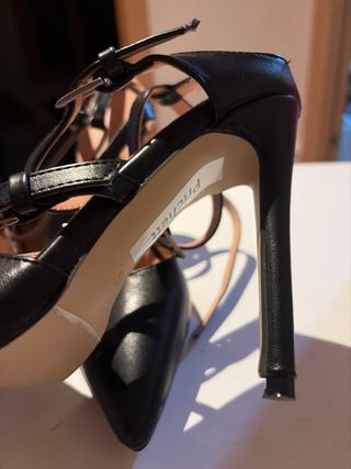 Tacchi neri taglia 38