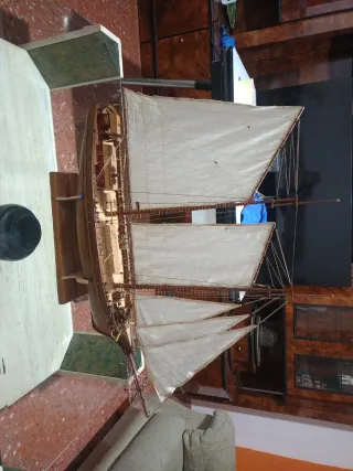 Barco de madera velero maqueta