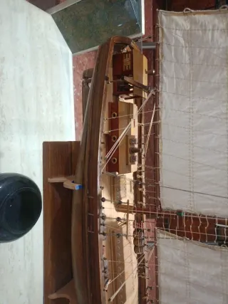 Barco de madera velero maqueta