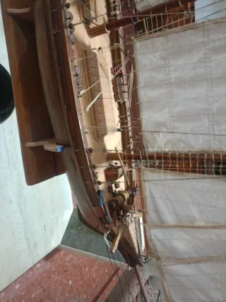 Barco de madera velero maqueta