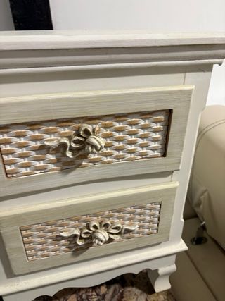 Mesita de noche de madera y mármol