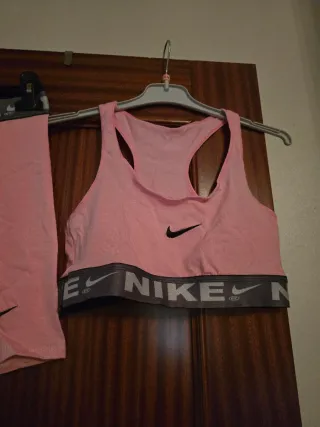 Conjunto deportivo  mujer rosa