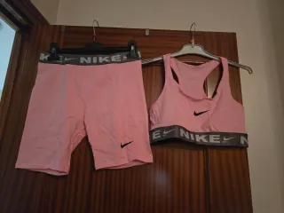 Conjunto deportivo  mujer rosa