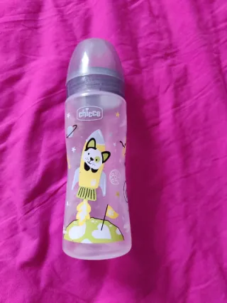 Biberon Chicco con disegno razzo