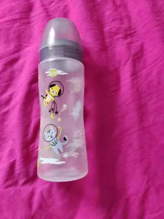 Biberon Chicco con disegno razzo