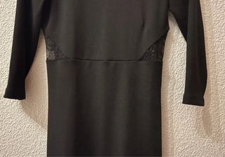 Vestido negro Stradivarius