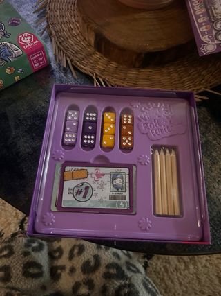 Juego de mesa Virus! Roll & Write