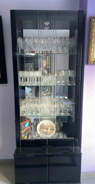 Vitrina Cristal y Madera Negra