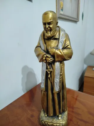 Statuetta Padre Pio dorata