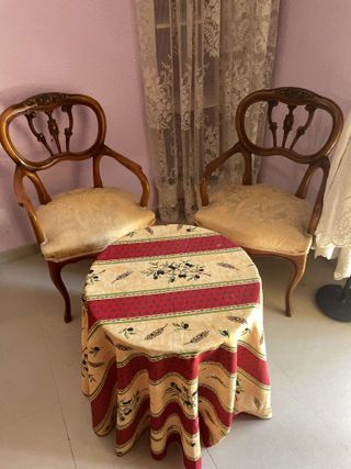 Mesa centro y 2 sillones