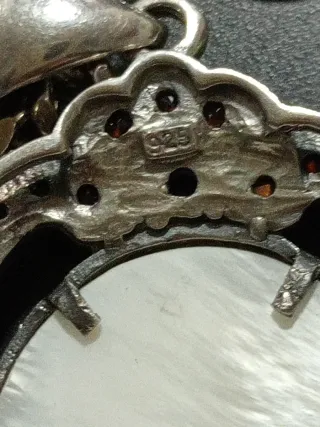 Colgante Camafeo VintagePlata y Granates.24 gramos