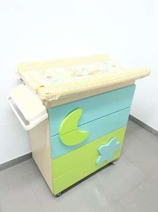 Cambiador bebé 4 cajones con ruedas