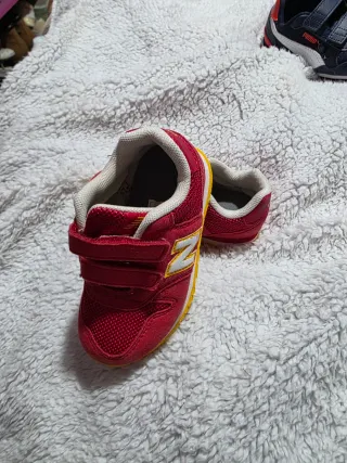 Deportivas New Balance talla 22'5