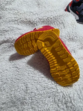 Deportivas New Balance talla 22'5