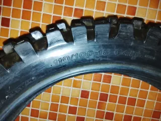 Neumático Trail Trasero 110/100-18 64M