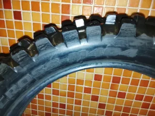 Neumático Trail Trasero 110/100-18 64M