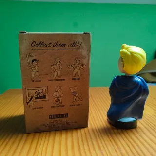 Cabezón Vault Boy Superman Fallout Vault-Tec