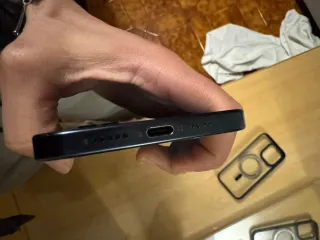 iPhone 15 pro max Bateria:84% Tele como nuevo 256G