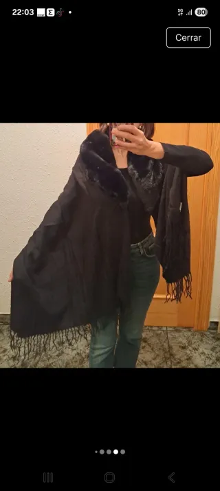 Estola de pelo negra