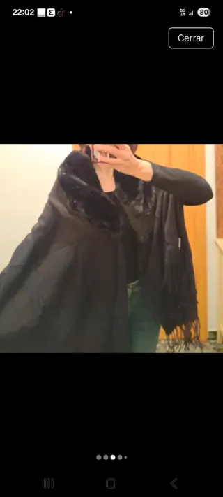 Estola de pelo negra