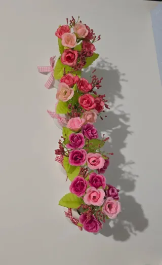 4 Macetas Blancas con Flores Artificiales Rosas