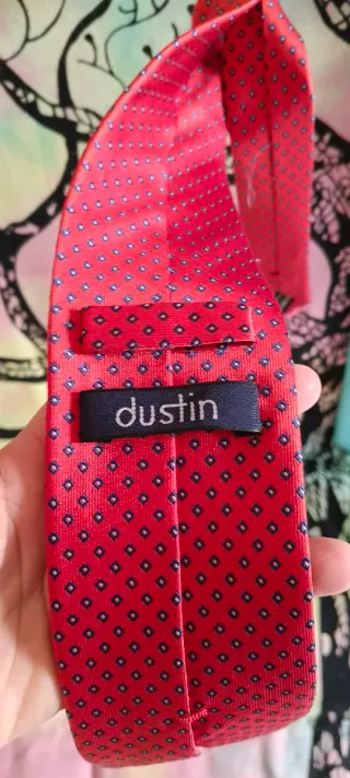 Lote de 5 corbatas (roja, azul, gris)