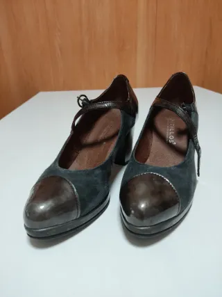 Zapatos de tacón Pitillos negros y marrones
