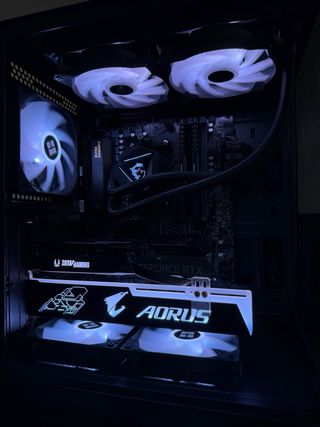 PC GAMING ESTÉTICO Y POTENTE